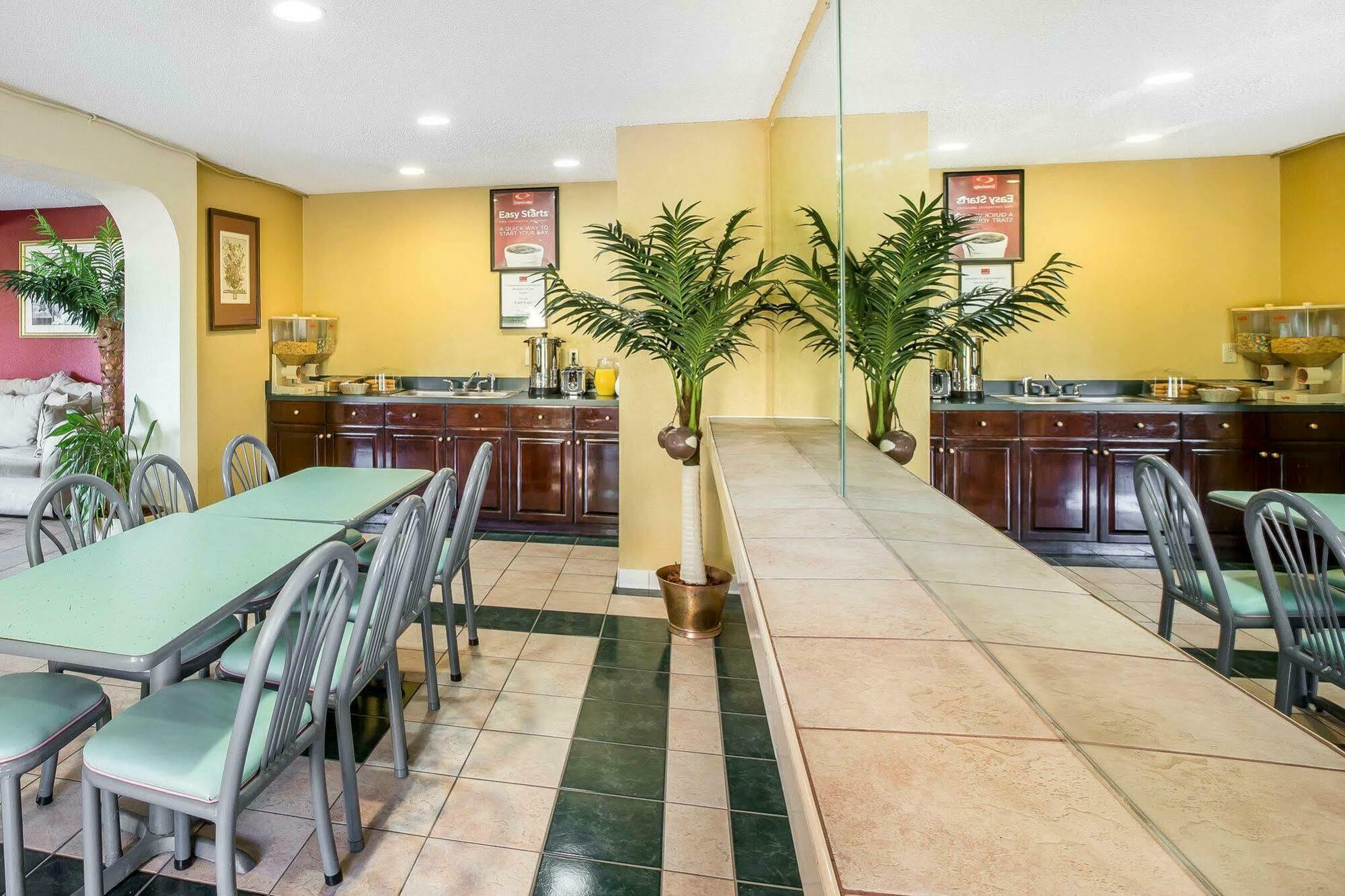 Econo Lodge Union City - Atlanta South Eksteriør billede